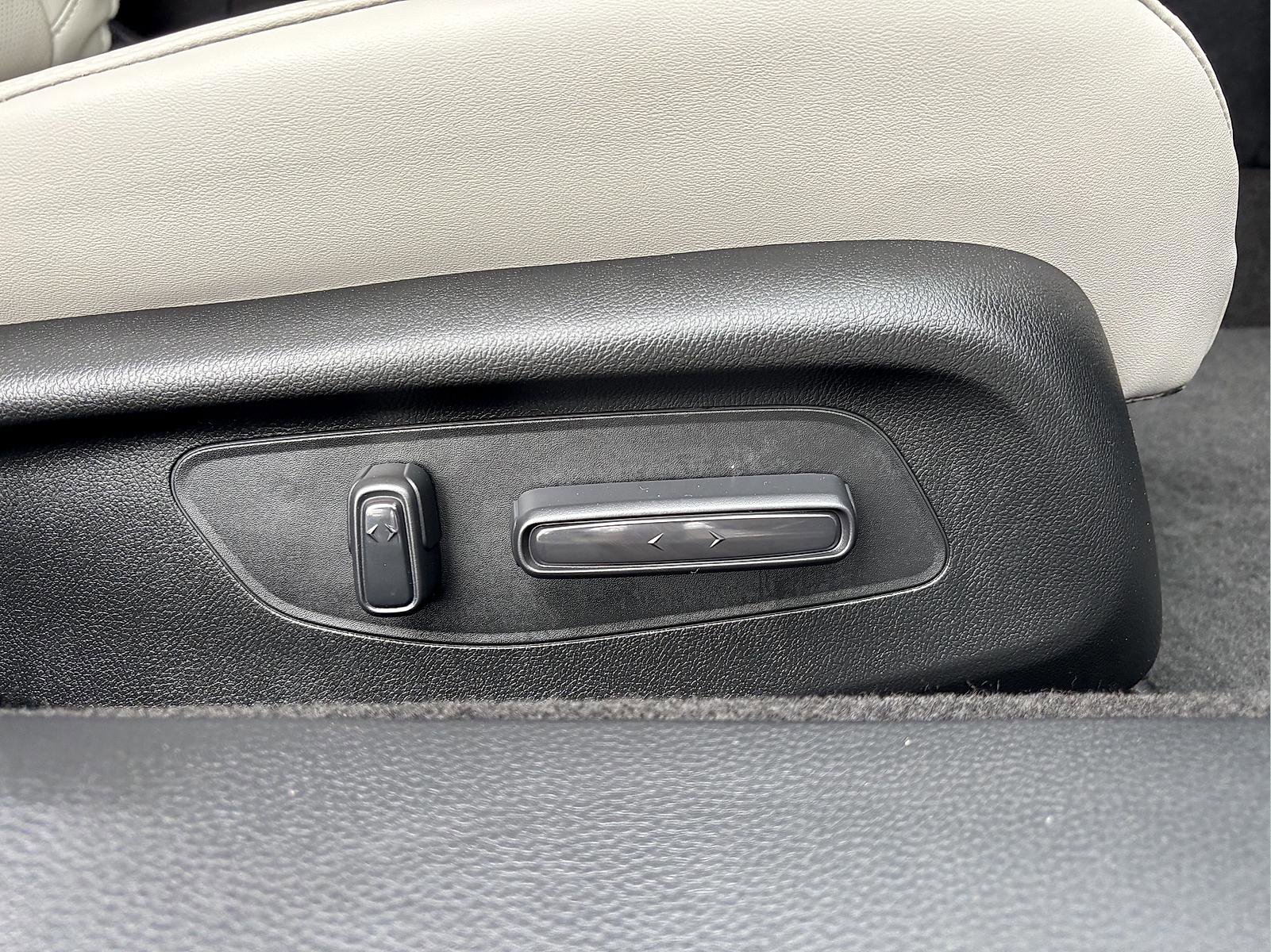 Certified 2025 Honda Accord Touring image 42
