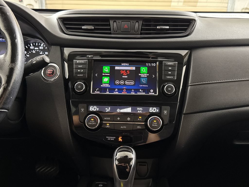 Used 2020 Nissan Rogue SV w/ Sun & Sound Touring Package FWD image 19