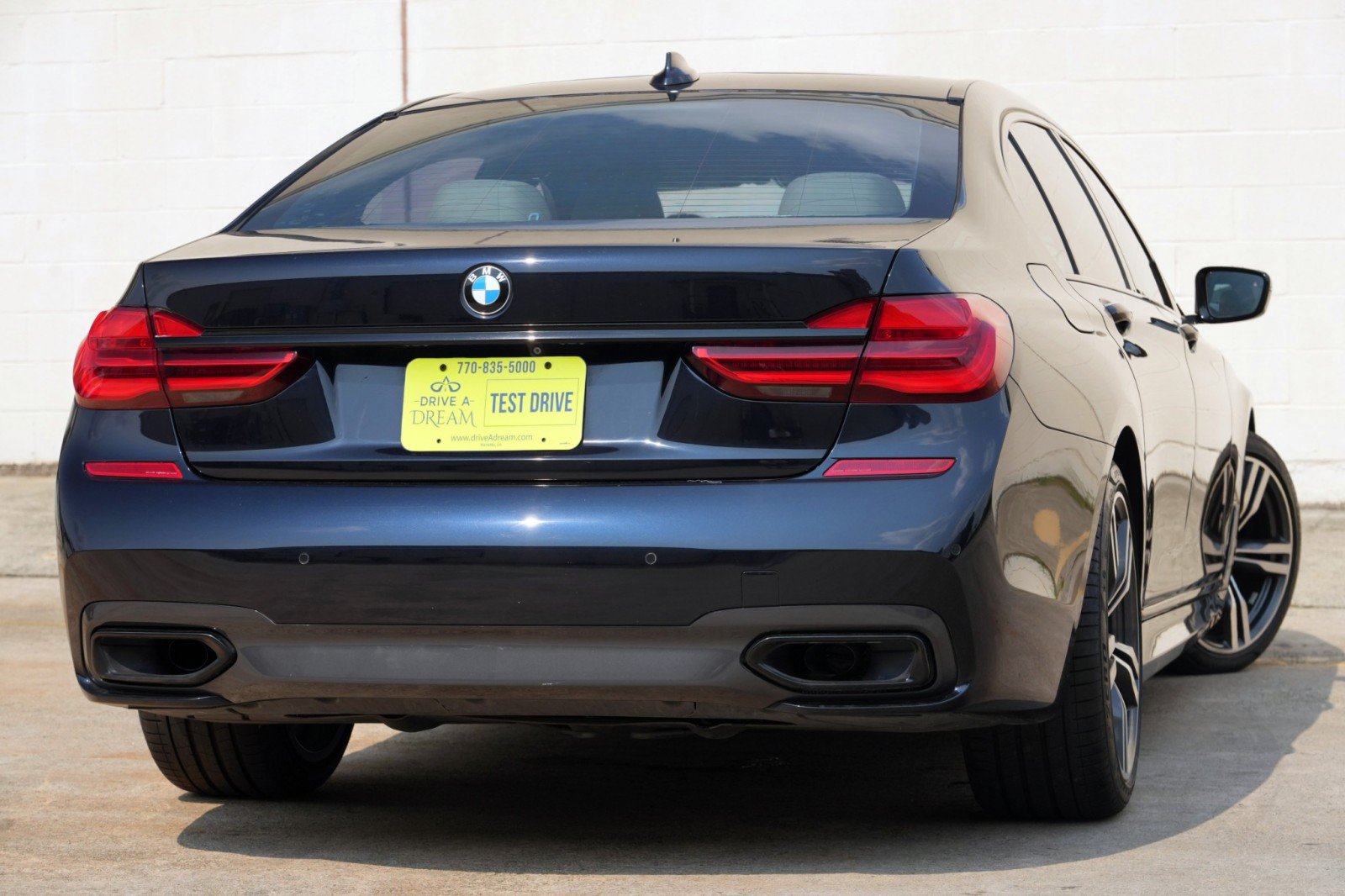 Used 2019 BMW 740i w/ M Sport Package RWD image 5