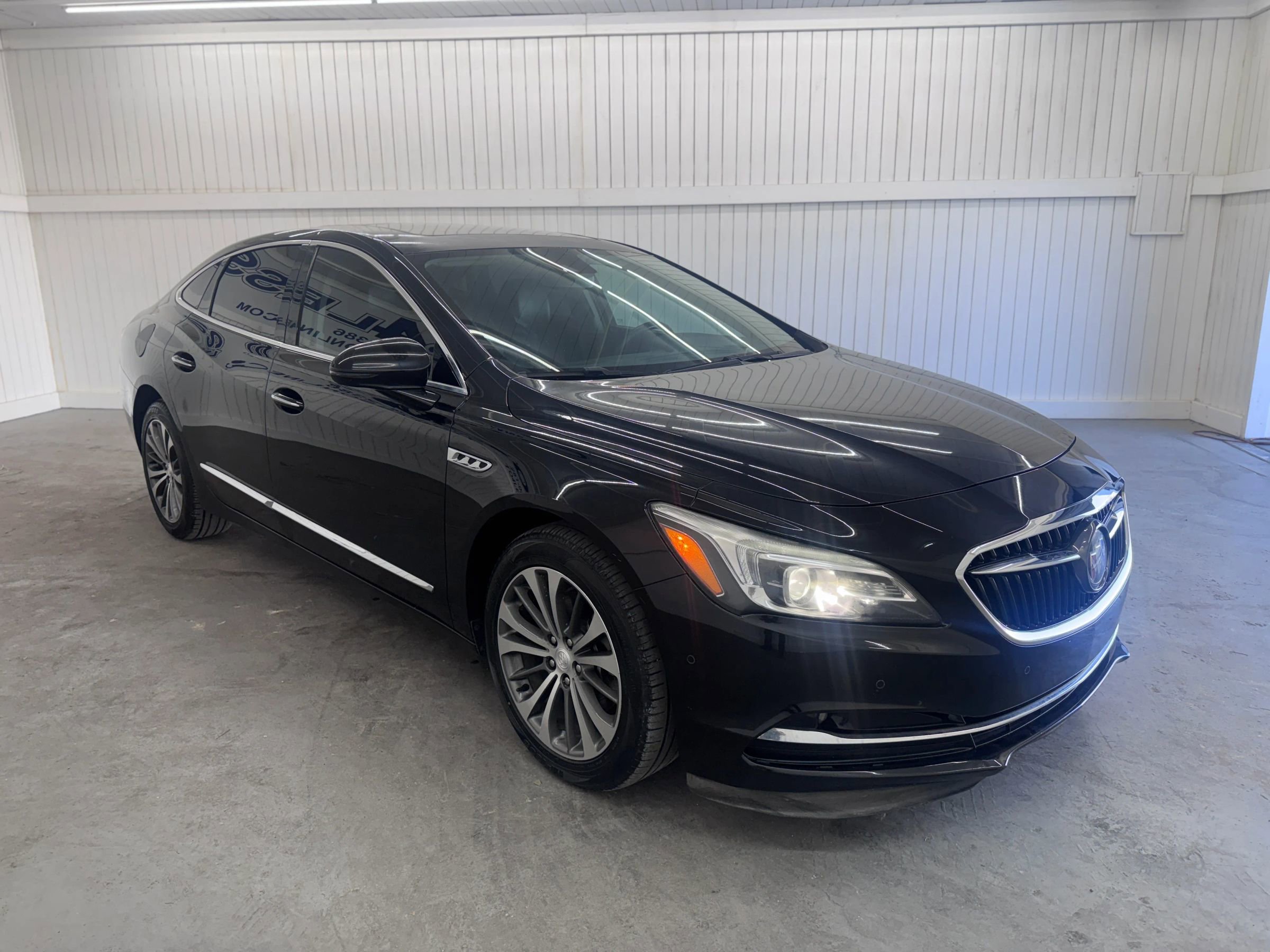 Used 2017 Buick Regal Premium w/ Driver Confidence Package #2 image 3