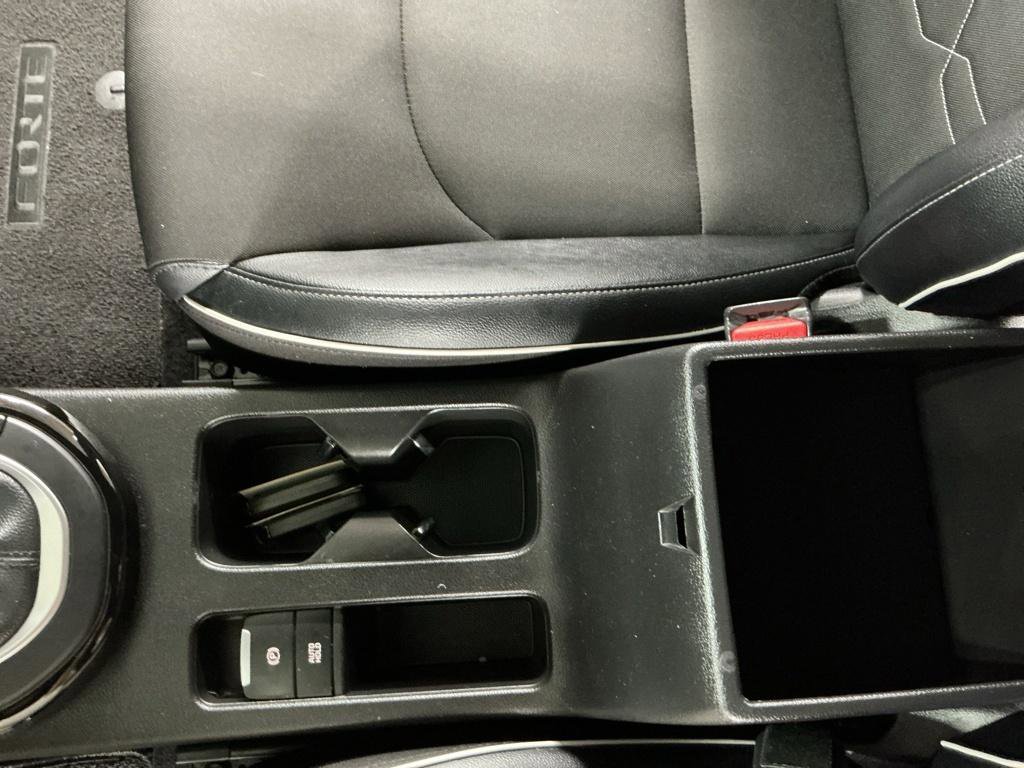 Used 2023 Kia Forte GT-Line w/ GT-Line Technology Package FWD image 8