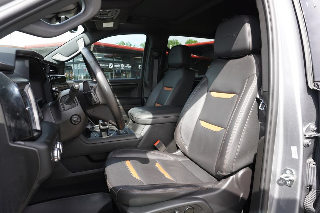 Used 2024 GMC Sierra 1500 AT4 w/ Technology Package AWD/4WD image 23