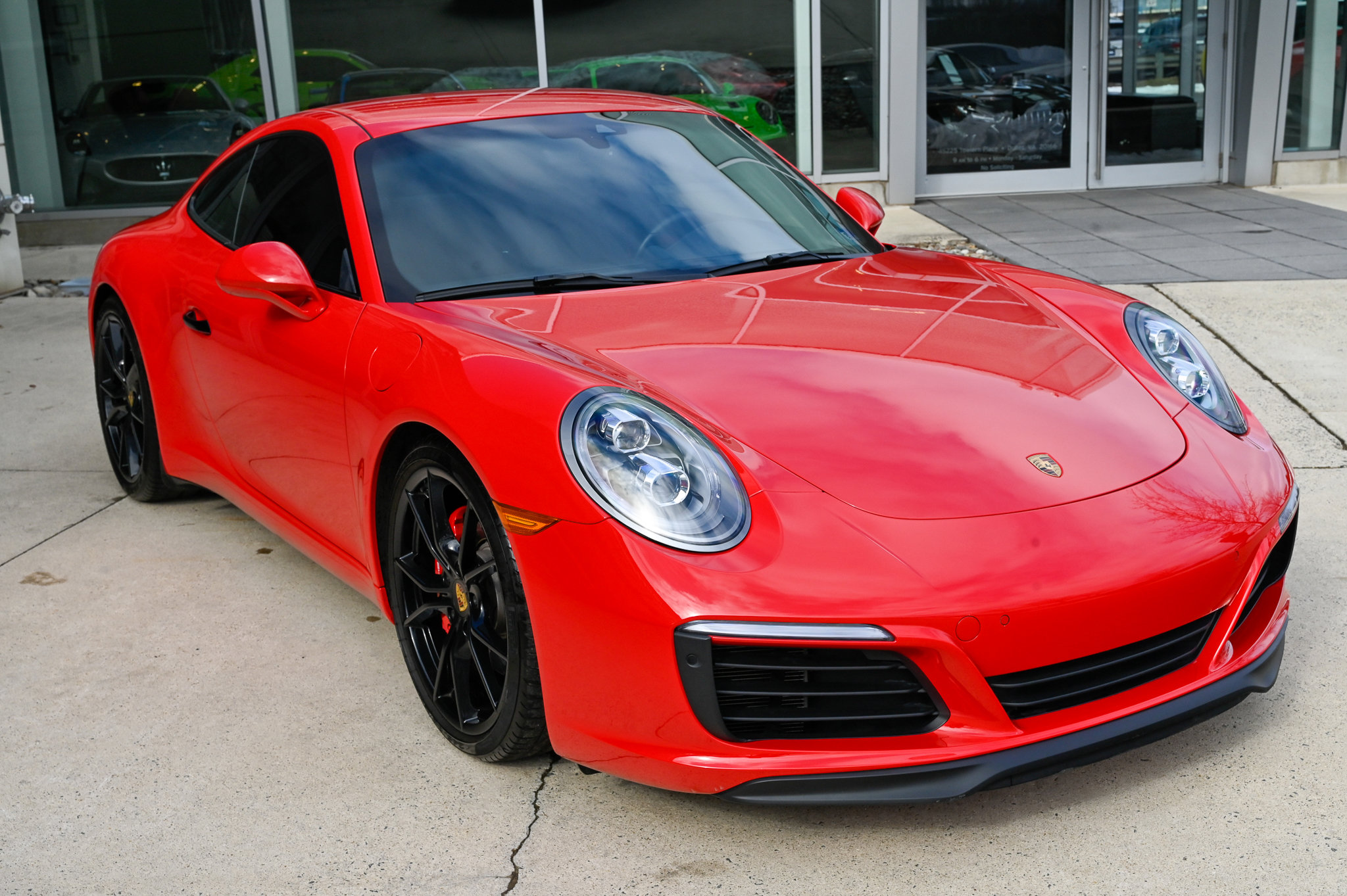 Used 2018 Porsche 911 Carrera S image 3