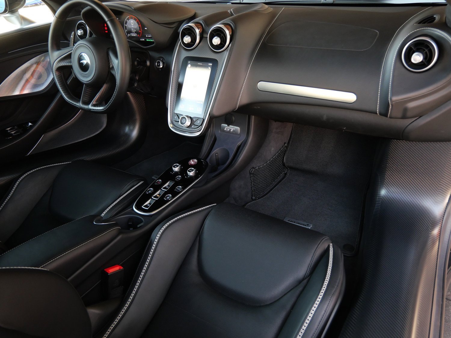 Used 2023 McLaren GT image 25