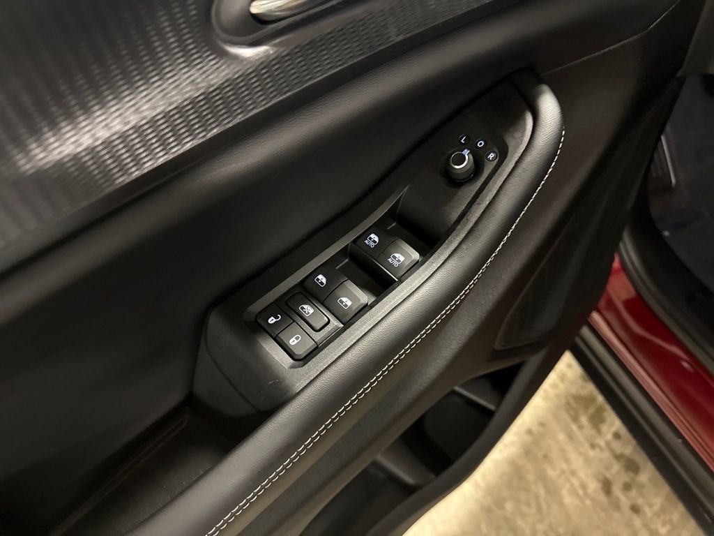 New 2025 Jeep Grand Cherokee L Altitude image 11