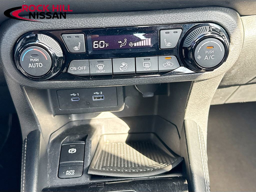 Used 2023 Nissan Kicks SR w/ SR Premium Package image 17