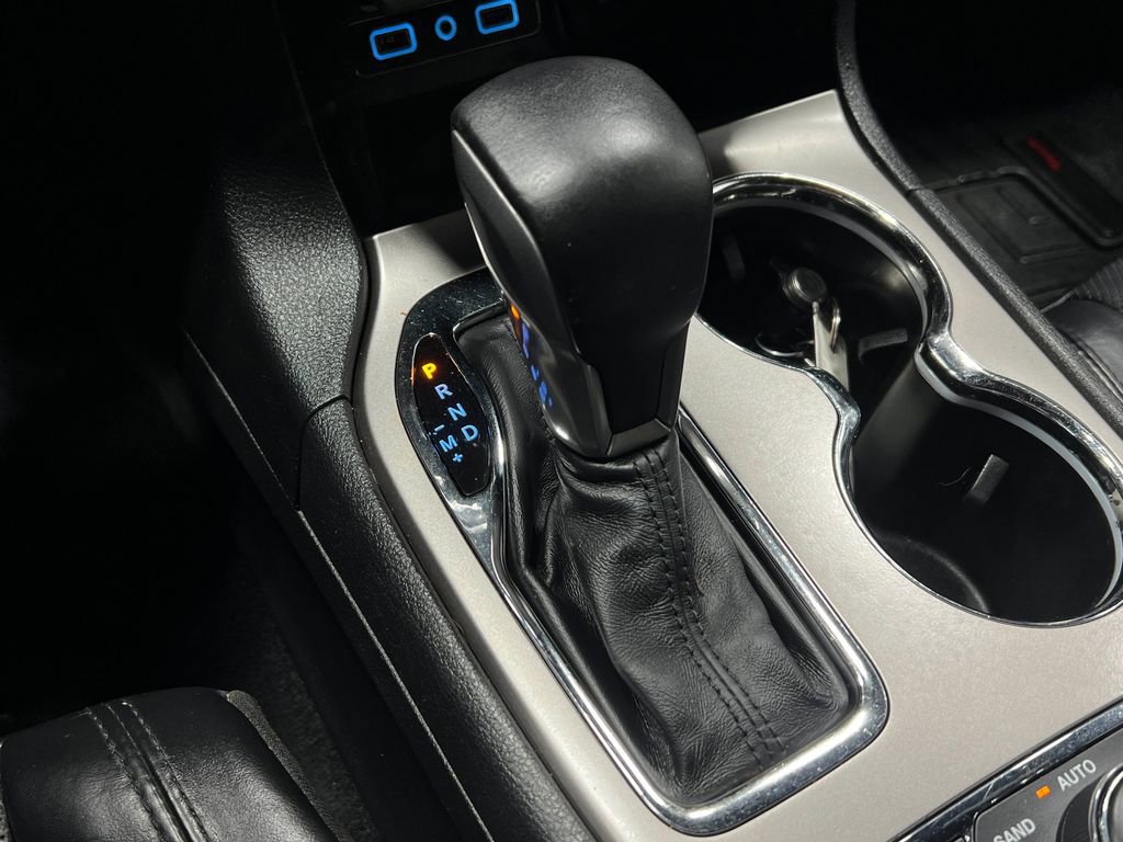 Used 2019 Jeep Grand Cherokee Limited w/ Luxury Group II image 30