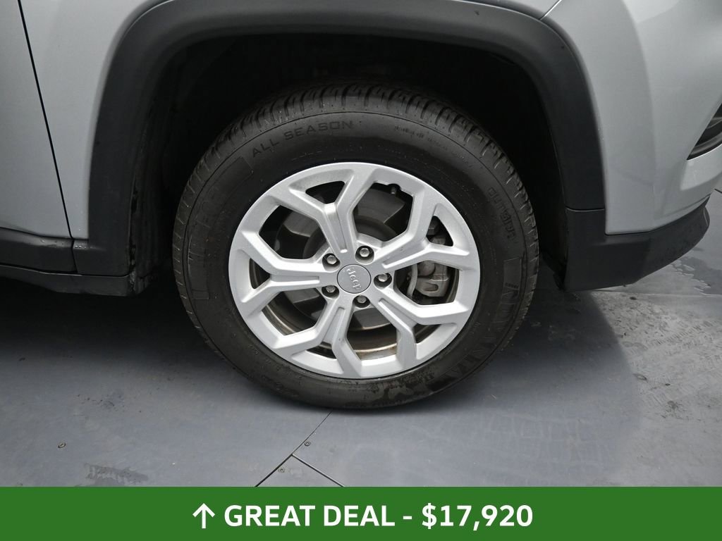 Used 2024 Jeep Compass Latitude image 20
