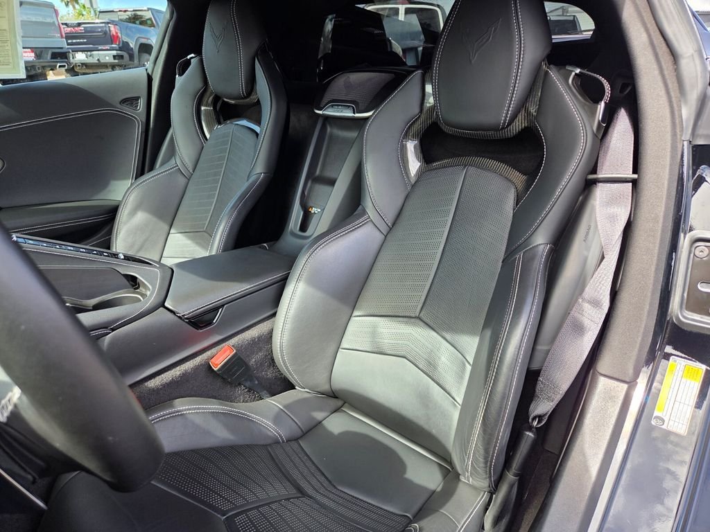 Used 2023 Chevrolet Corvette Stingray Preferred Cpe w/ Engine Appearance Package RWD image 36