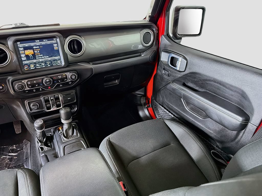 Used 2021 Jeep Wrangler Unlimited Sahara w/ Uconnect 4C Nav & Sound Group AWD/4WD image 34