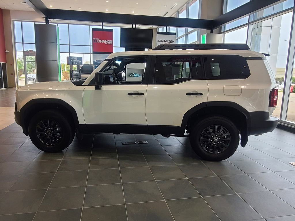 Used 2025 Toyota Land Cruiser image 7