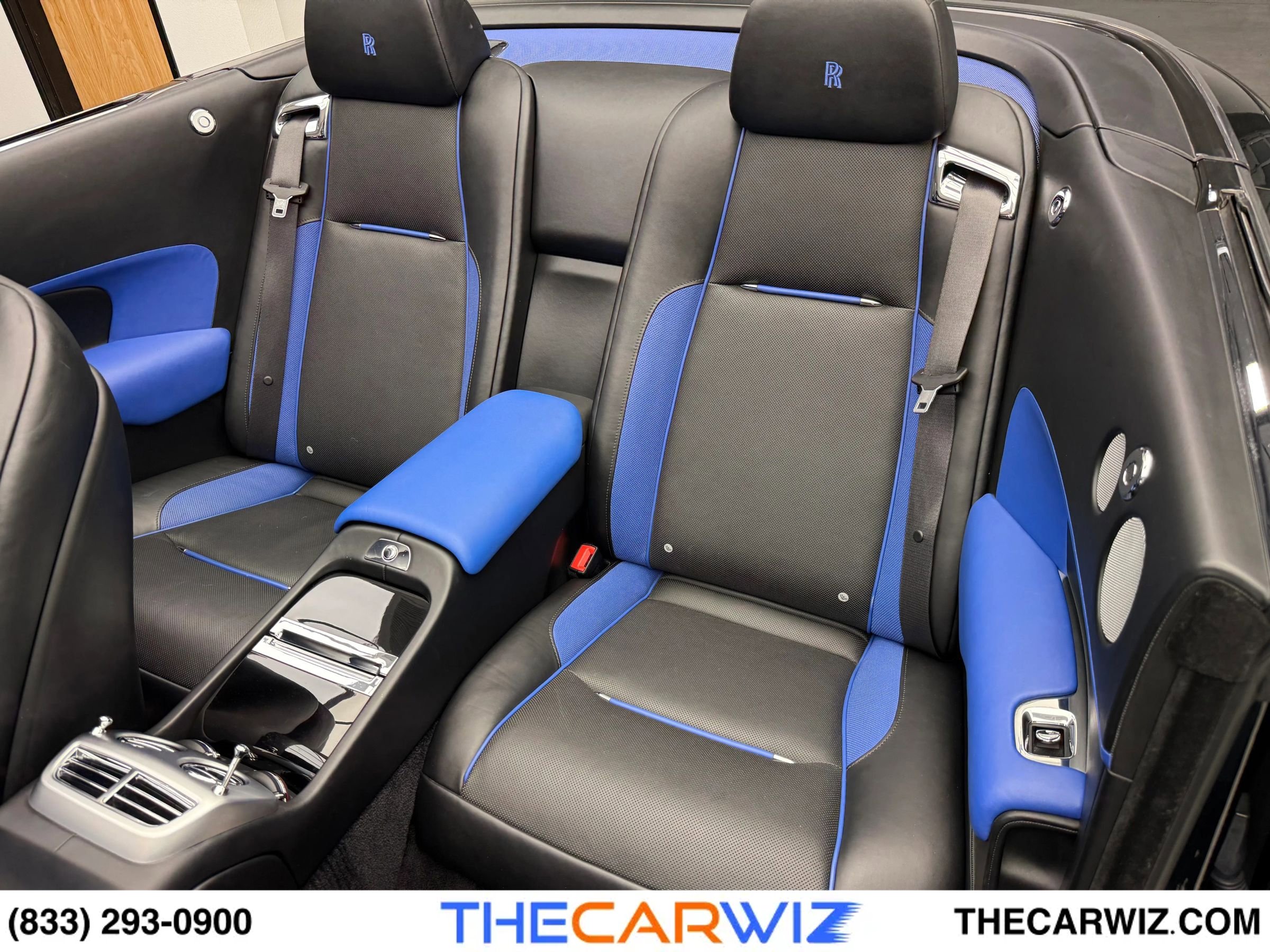 Used 2019 Rolls-Royce Dawn image 37