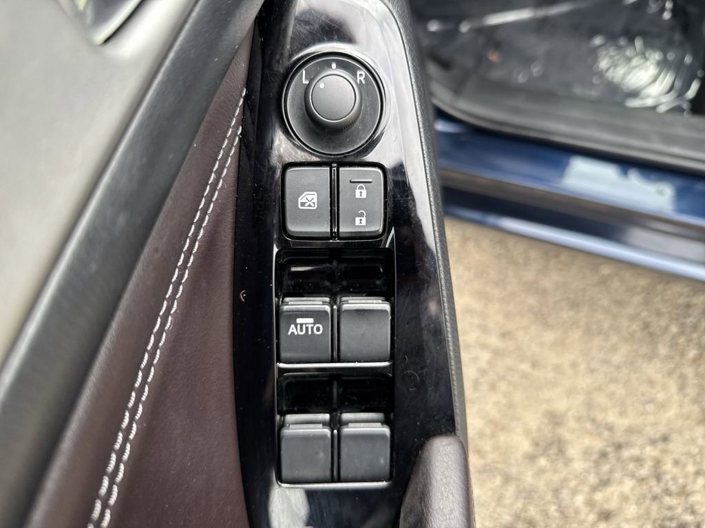 Used 2018 MAZDA MAZDA3 Touring image 13
