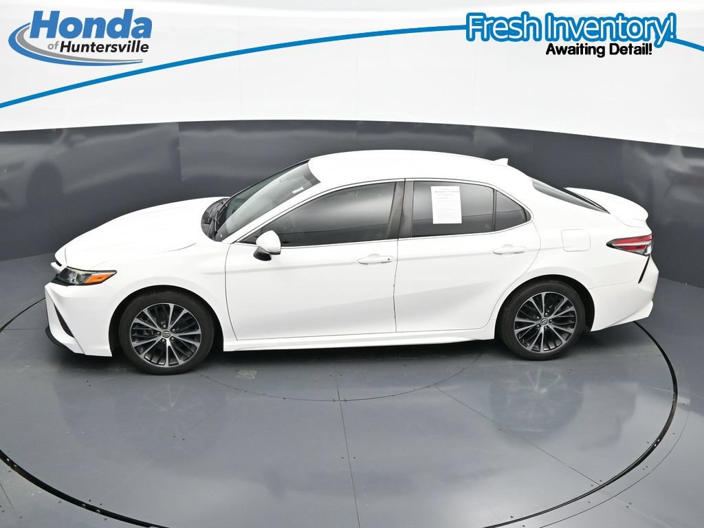 Used 2020 Toyota Camry SE FWD image 31