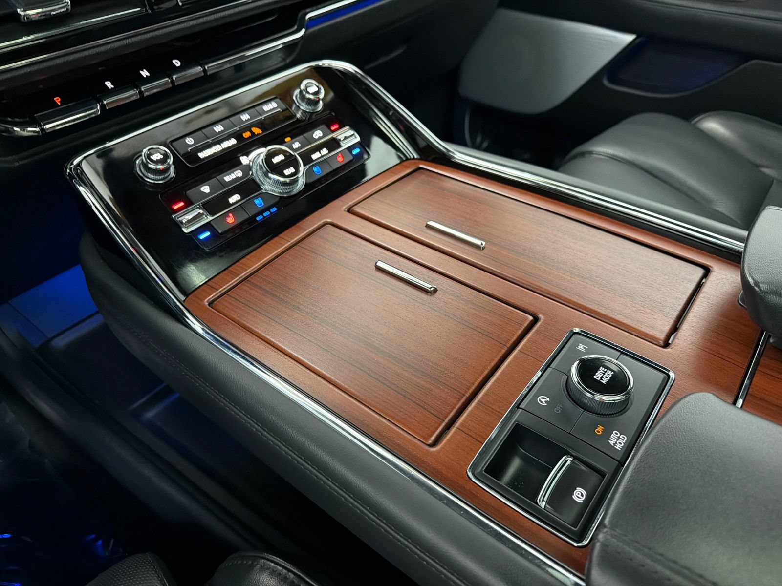Certified 2022 Lincoln Navigator Reserve AWD/4WD image 31