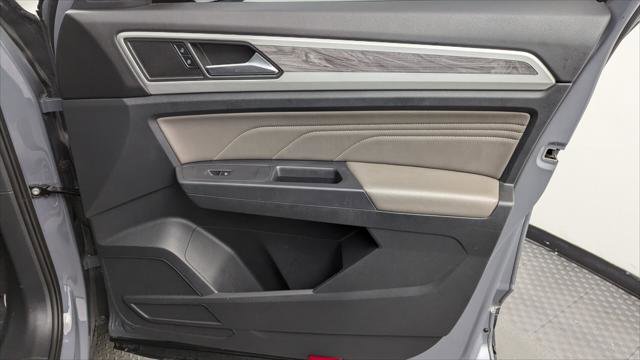 Used 2021 Volkswagen Atlas Cross Sport SE w/ Panoramic Sunroof Package image 21