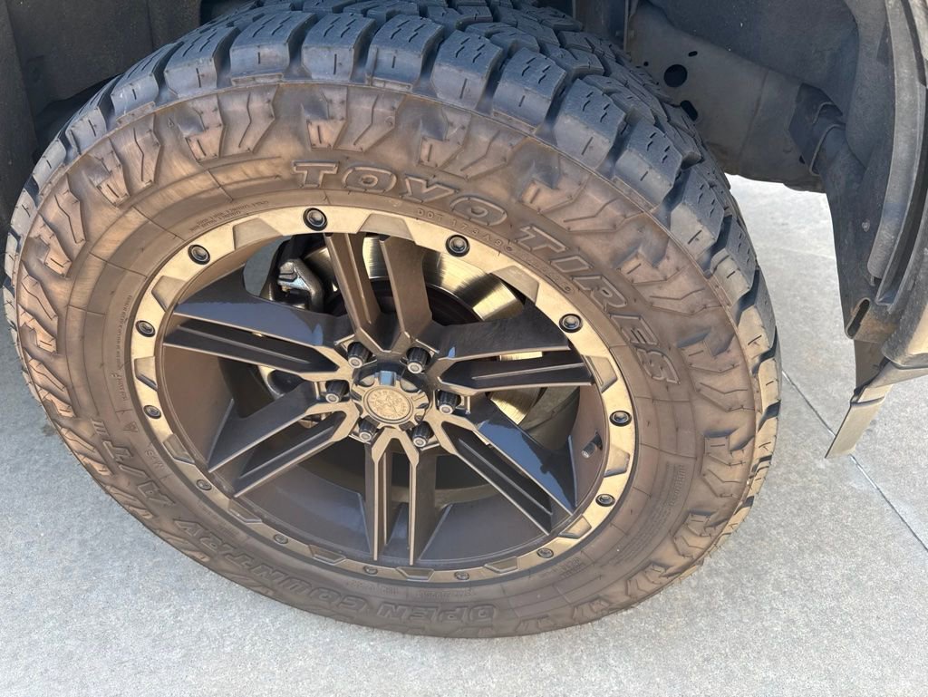 Used 2018 Ford F150 Platinum w/ Equipment Group 701A Luxury AWD/4WD image 16