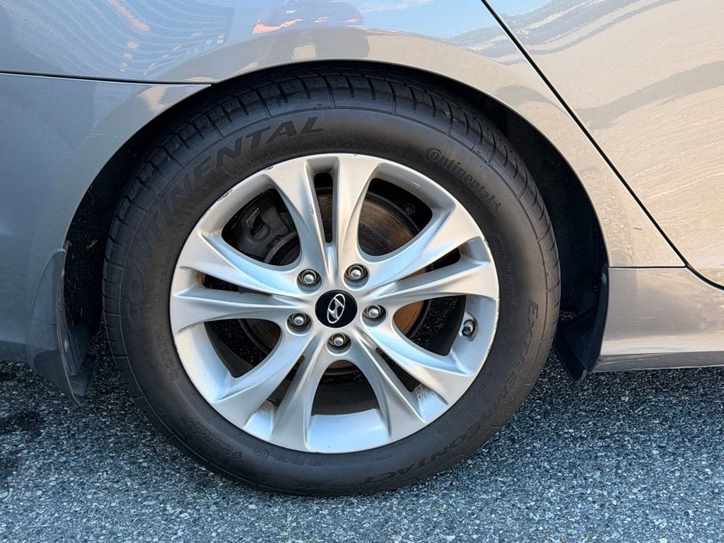 Used 2013 Hyundai Sonata Limited w/ Premium Pkg FWD image 21