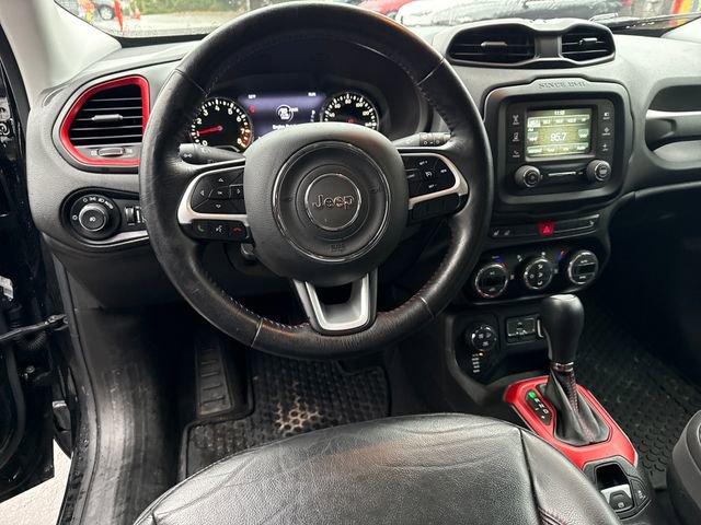 Used 2016 Jeep Renegade Trailhawk w/ Premium Trailhawk Package AWD/4WD image 18