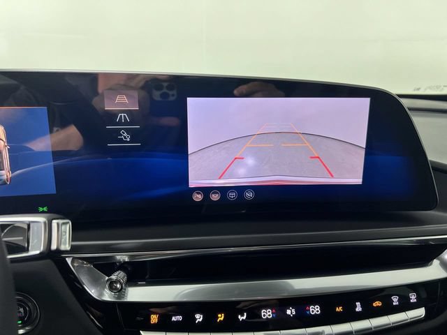 Used 2024 Cadillac Lyriq Tech AWD/4WD image 15
