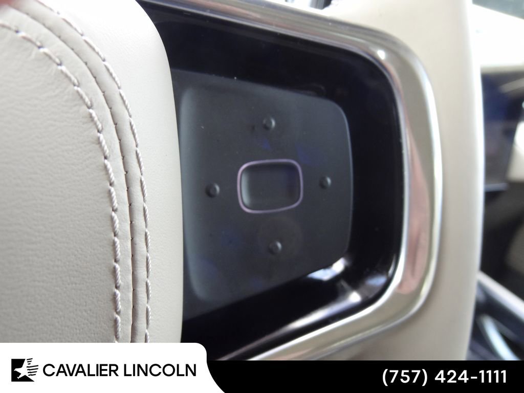 Certified 2025 Lincoln Nautilus Premier image 19