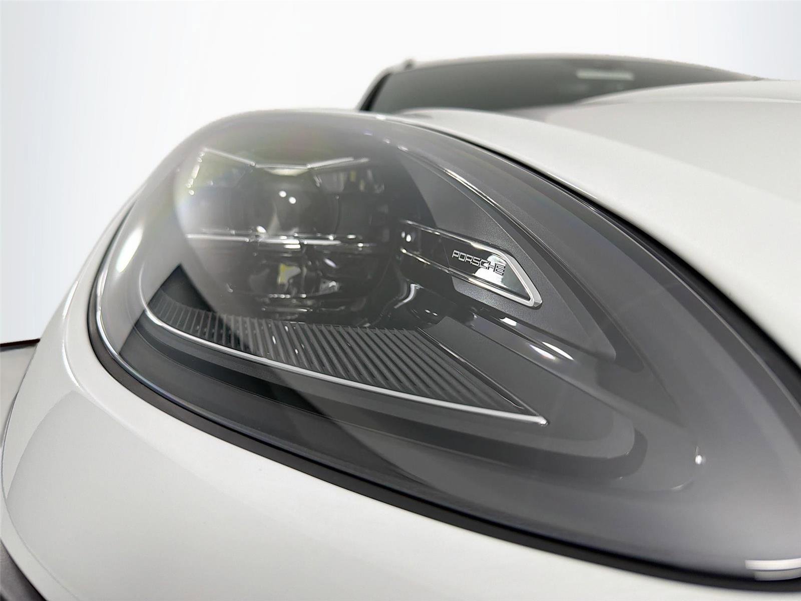 New 2026 Porsche Macan S image 24