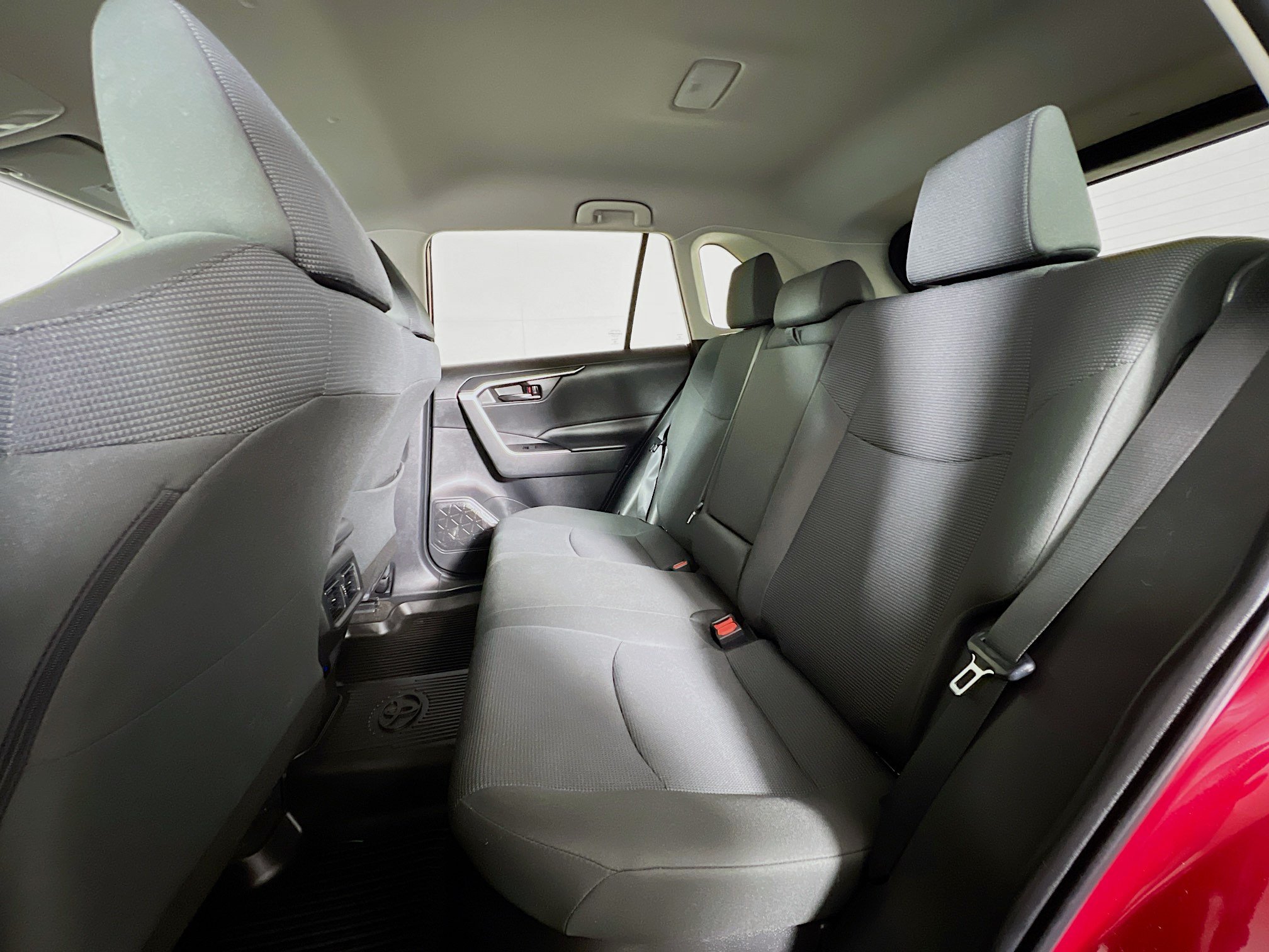 Used 2023 Toyota RAV4 LE AWD/4WD image 20