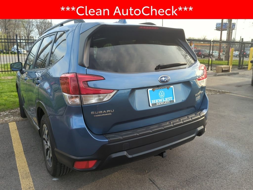 Used 2021 Subaru Forester Premium AWD/4WD image 4