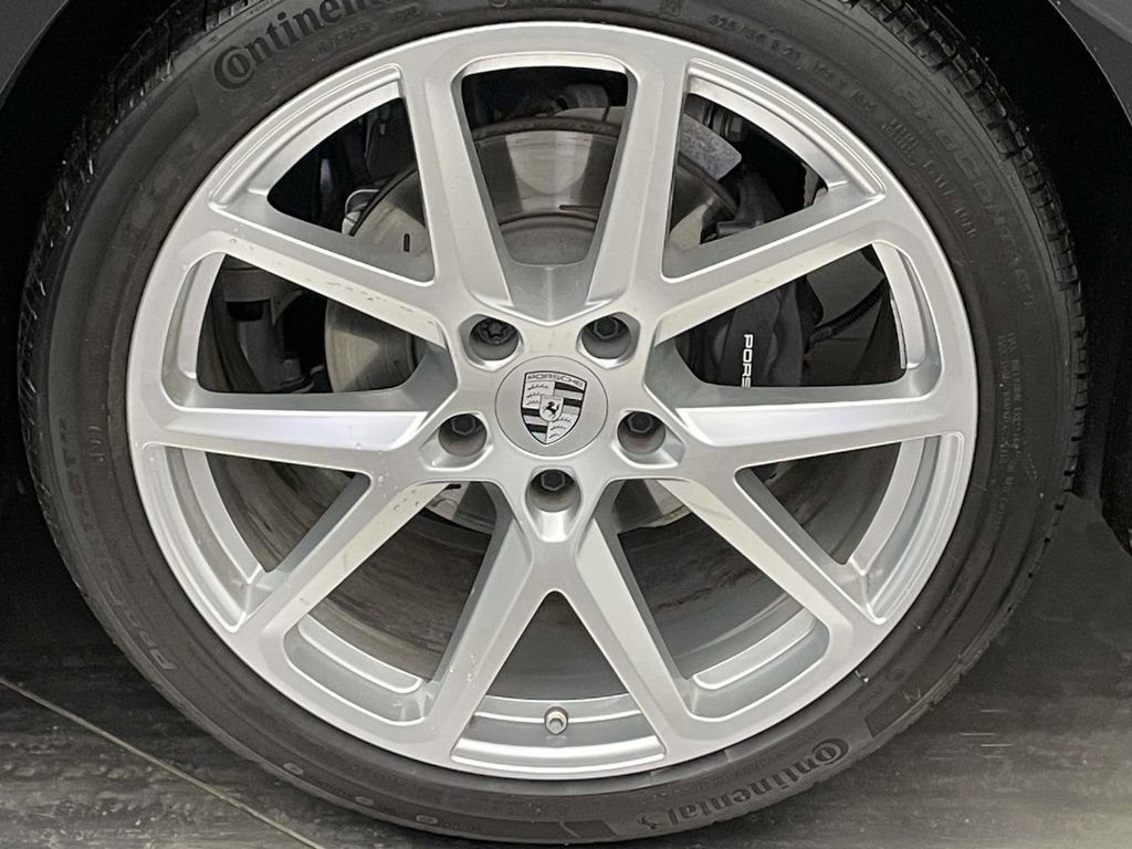 Certified 2024 Porsche Panamera 4 image 12
