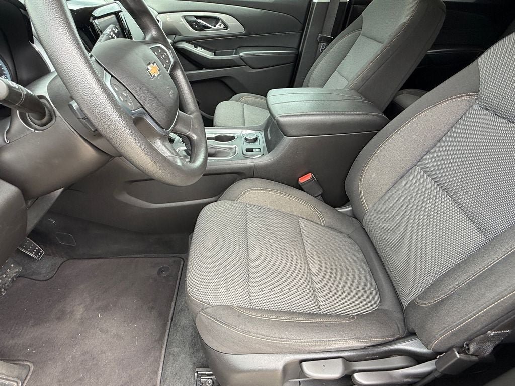 Used 2021 Chevrolet Traverse LS AWD/4WD image 12