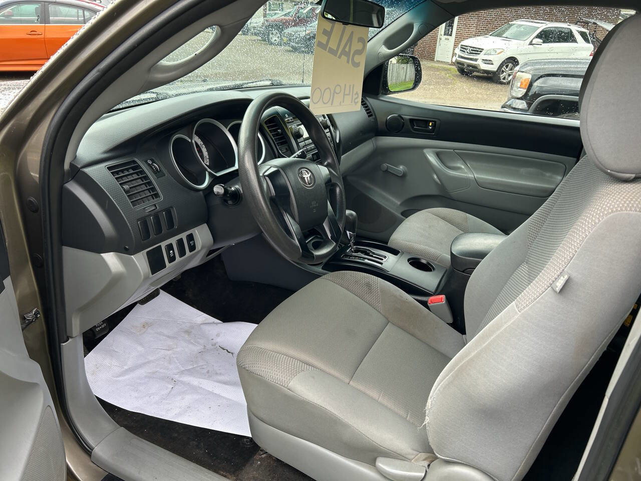 Used 2012 Toyota Tacoma 4x4 Regular Cab image 7