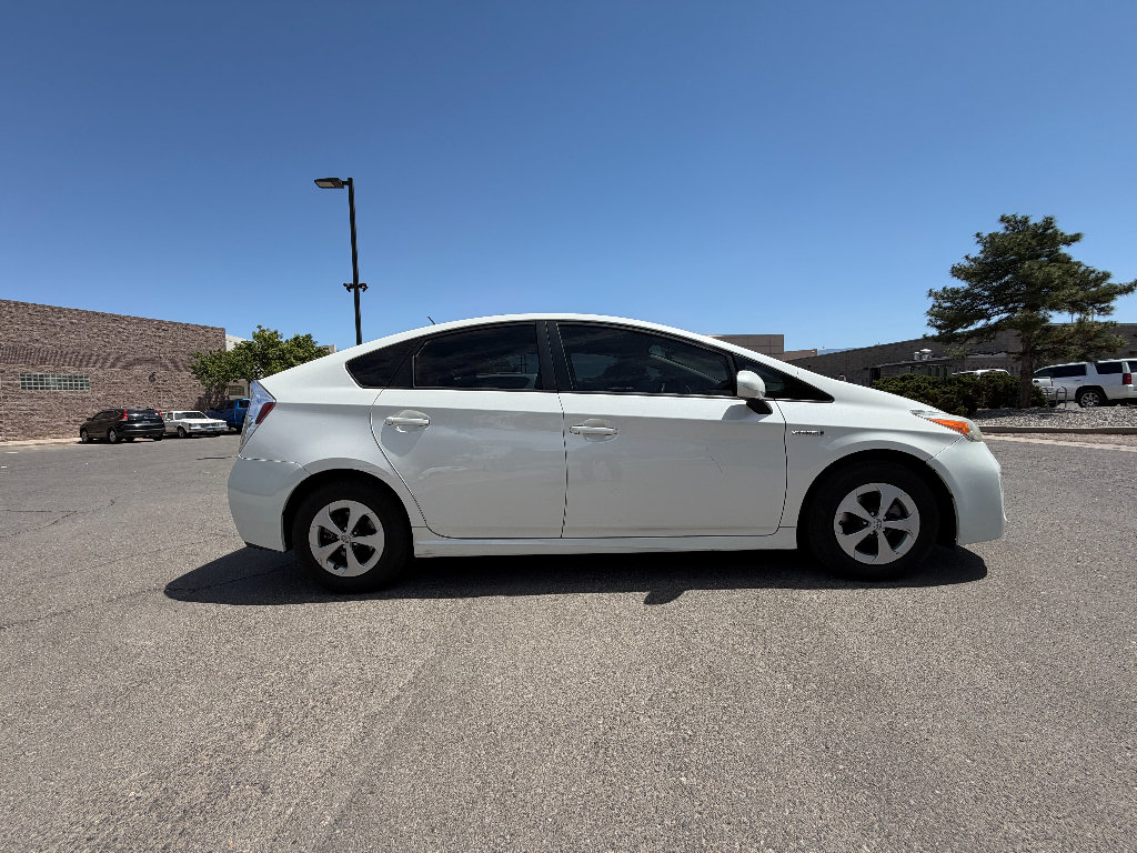 Used 2012 Toyota Prius Two FWD image 5