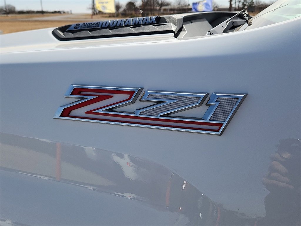 Used 2024 Chevrolet Silverado 2500 LT w/ Convenience Package image 13