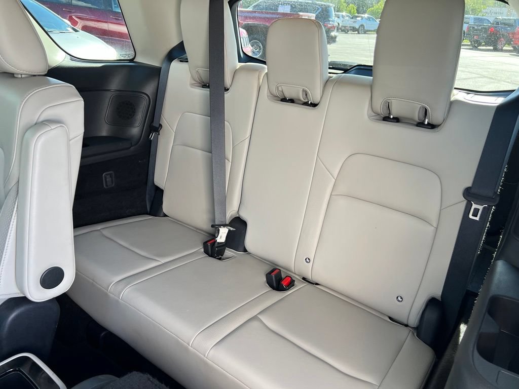 Used 2023 Nissan Pathfinder SL w/ SL Premium Package FWD image 25