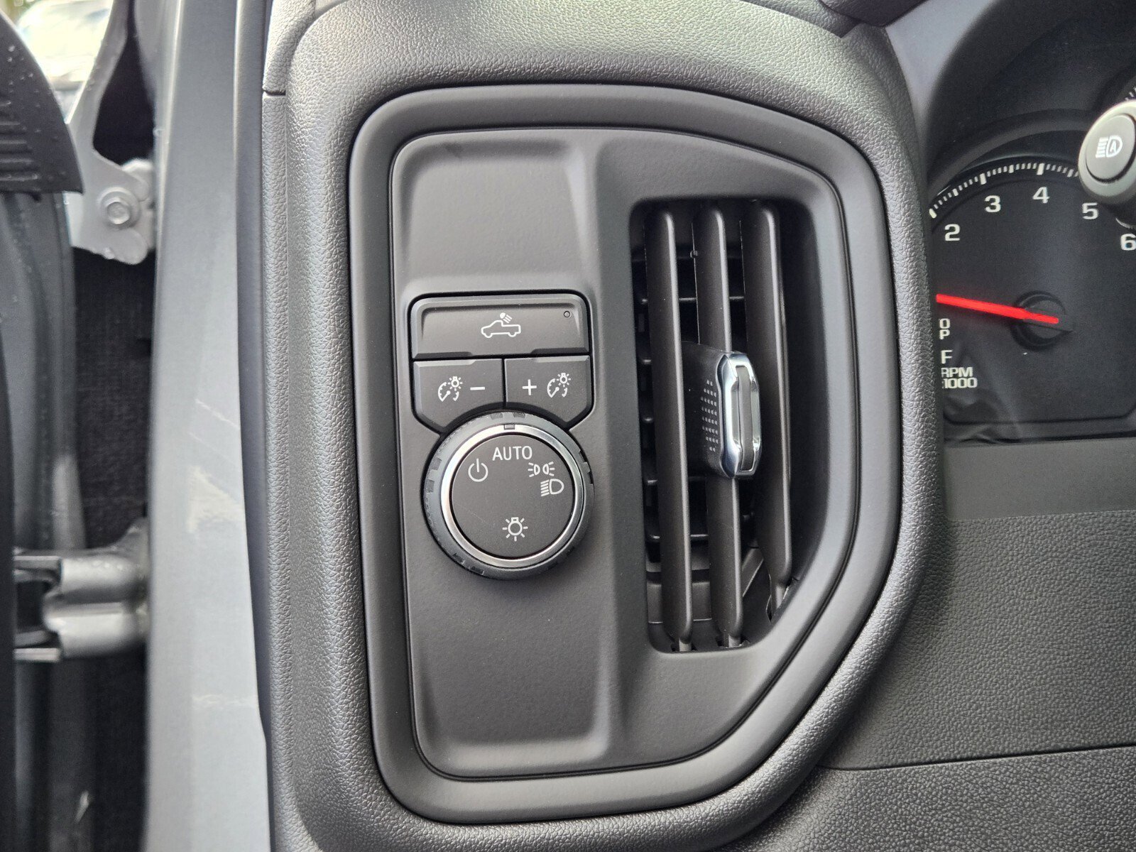 New 2026 Chevrolet Silverado 1500 W/T w/ WT Value Package image 10