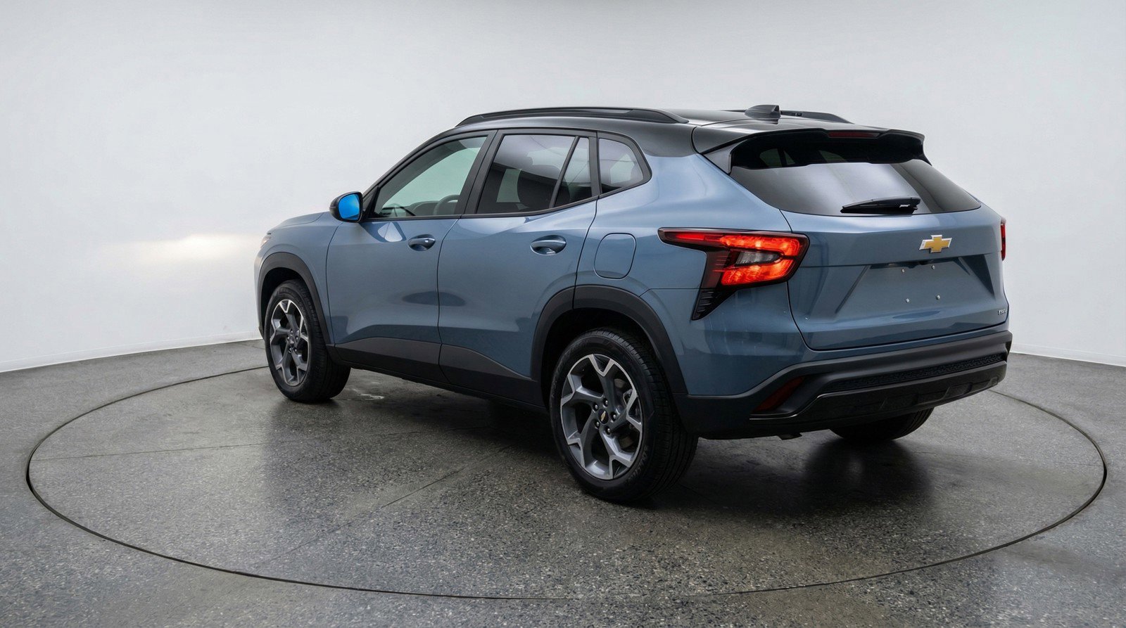 Used 2025 Chevrolet Trax LT image 6