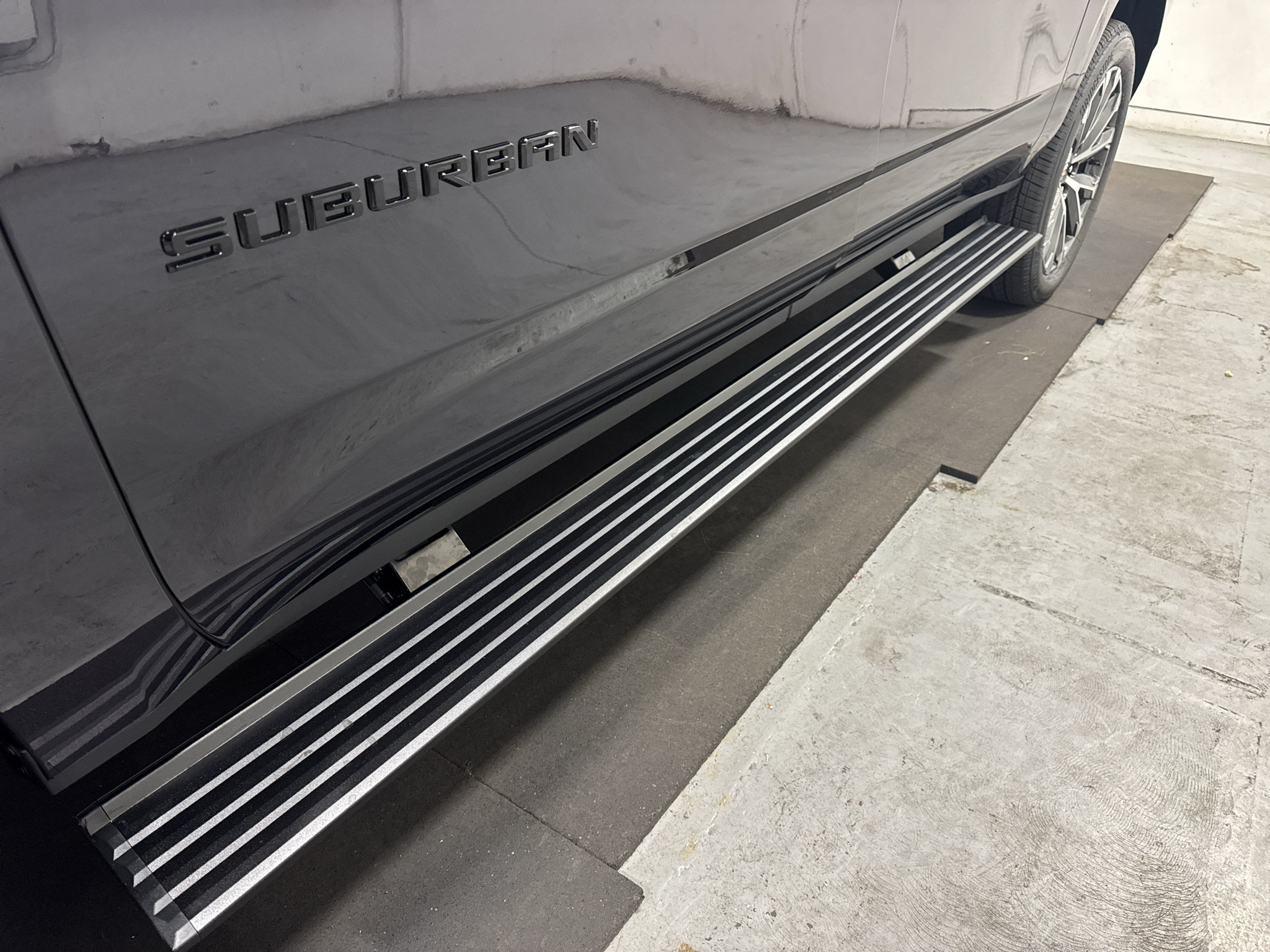 New 2027 Chevrolet Suburban High Country AWD/4WD image 11