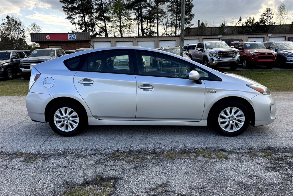 Used 2013 Toyota Prius Prime Plug-In Hybrid image 5