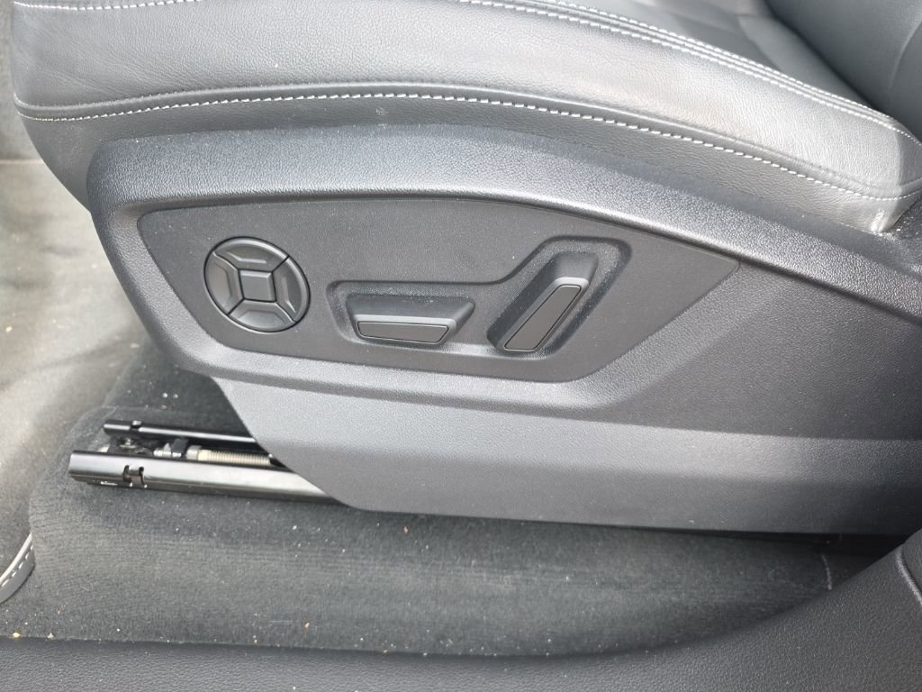 Used 2025 Audi Q7 3.0T Premium w/ Convenience Package image 11