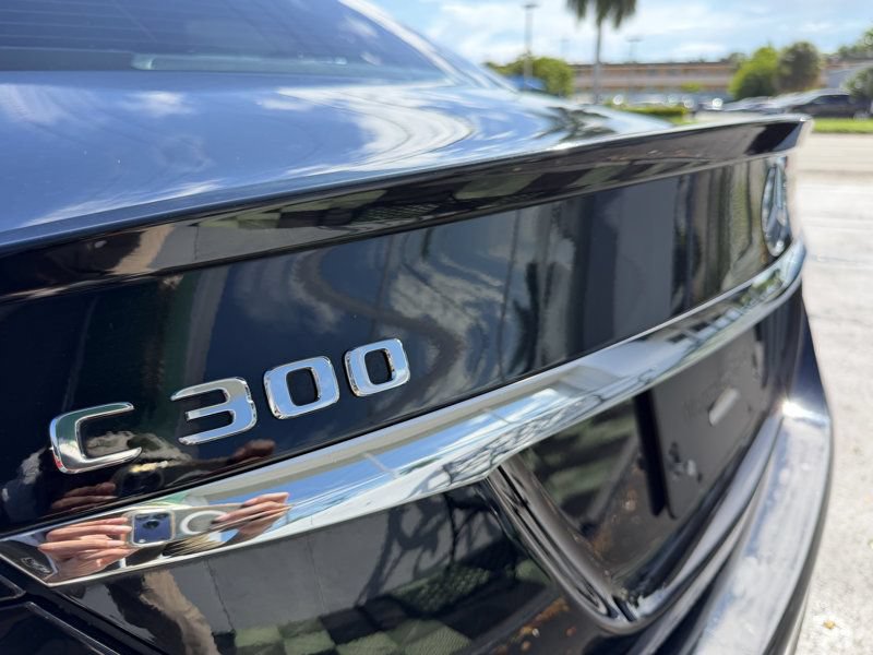 Used 2018 Mercedes-Benz C 300 Sedan image 4