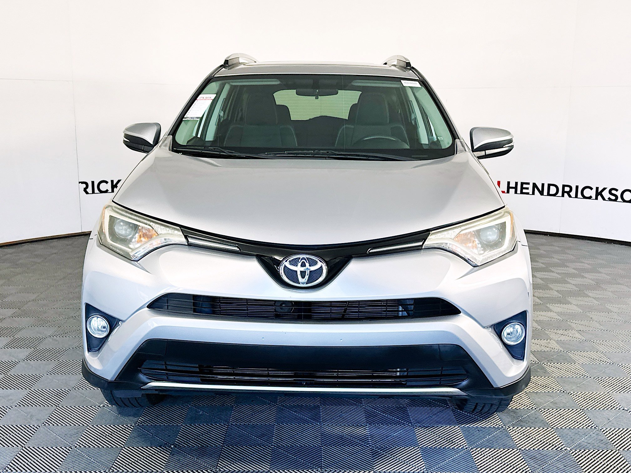 Used 2016 Toyota RAV4 XLE image 8
