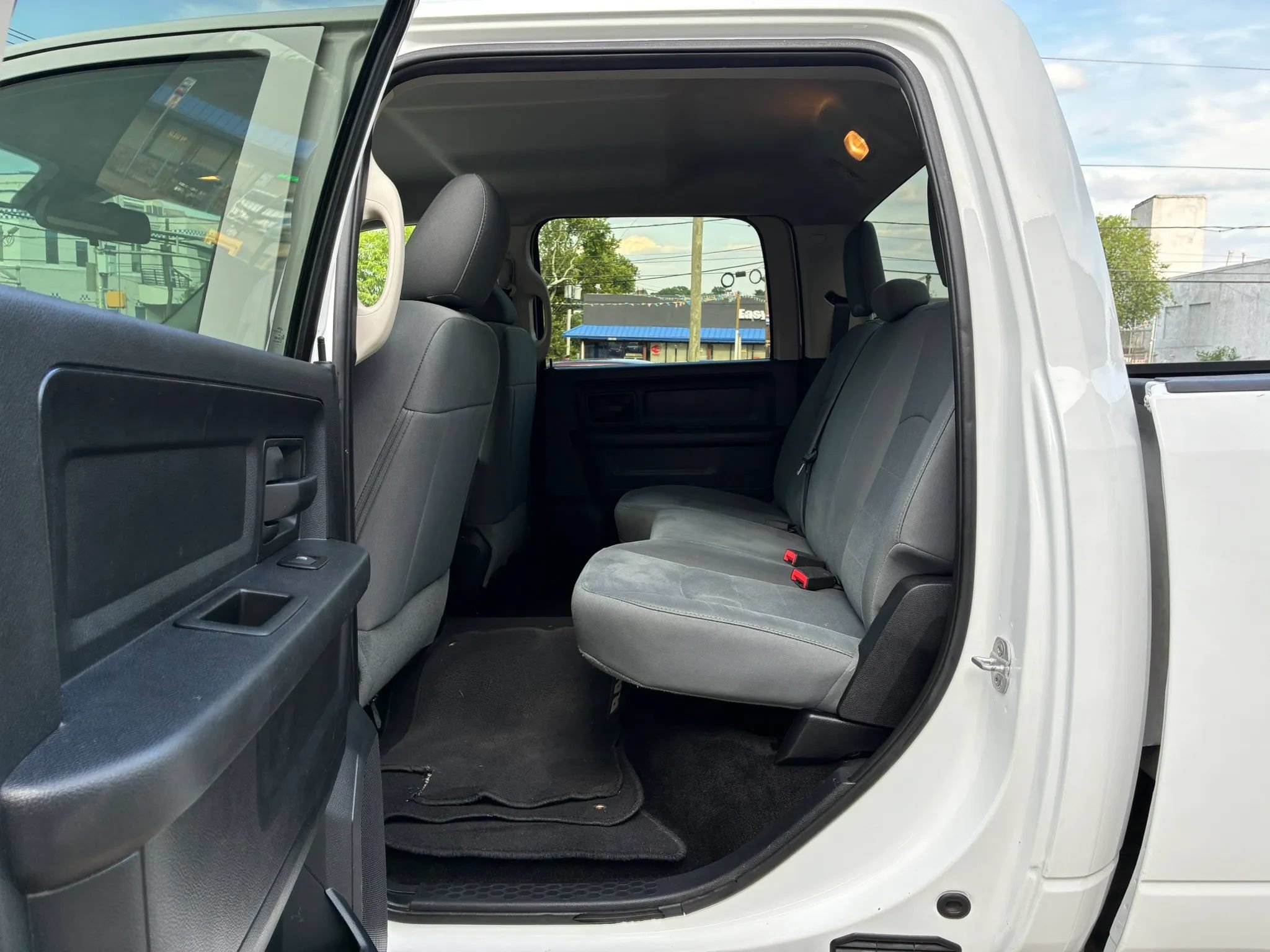 Used 2015 RAM 2500 Tradesman w/ Chrome Appearance Group AWD/4WD image 6