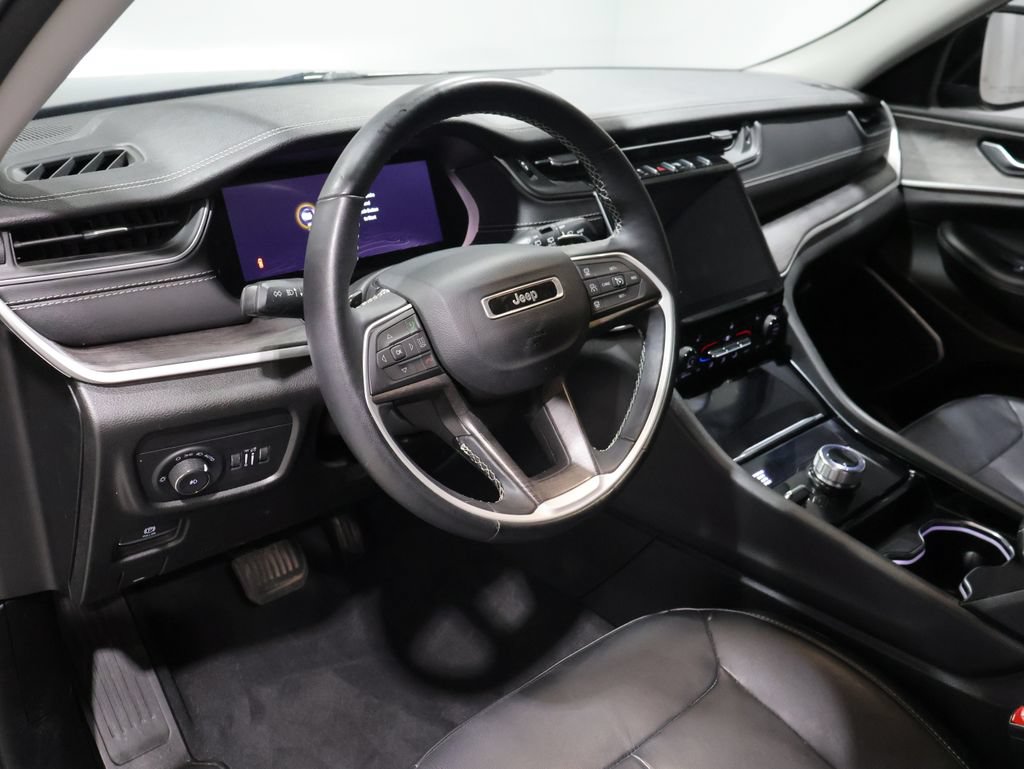 Used 2022 Jeep Grand Cherokee L Limited AWD/4WD image 14