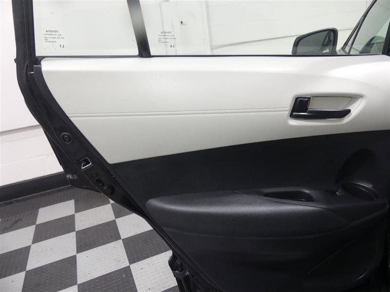 Used 2023 Toyota Corolla Cross L AWD/4WD image 24