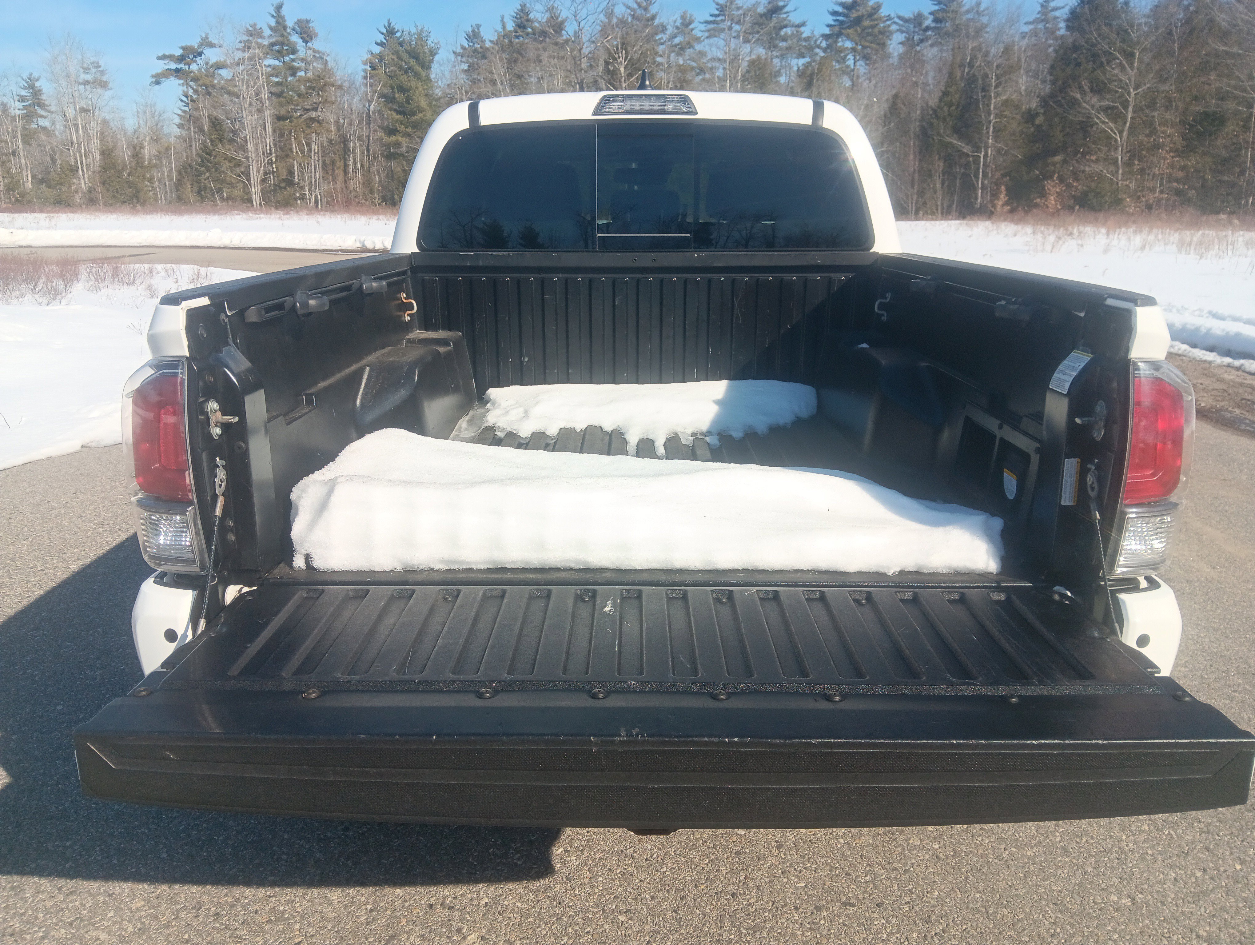 Used 2020 Toyota Tacoma TRD Off-Road w/ Technology Package image 17