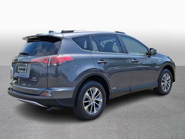 Used 2016 Toyota RAV4 XLE w/ Convenience Package AWD/4WD image 3