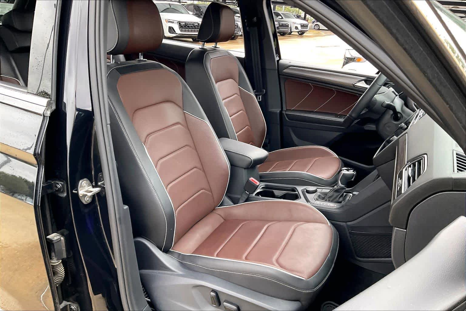Used 2022 Volkswagen Tiguan SEL R-Line AWD/4WD image 9