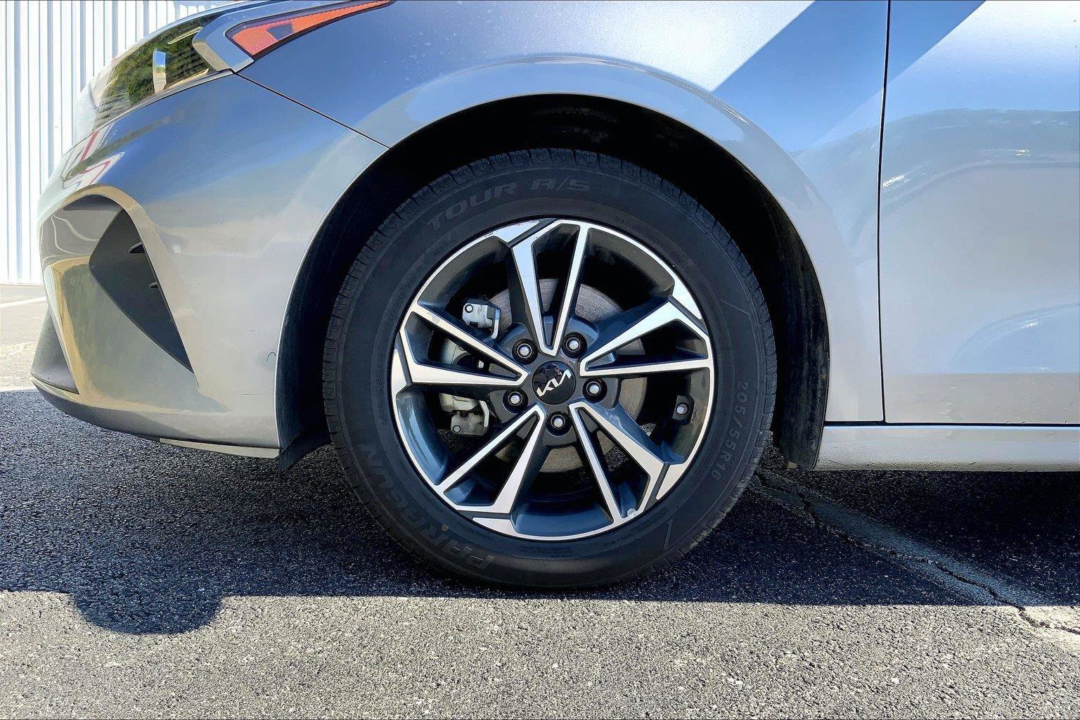 Used 2024 Kia Forte LXS FWD image 8