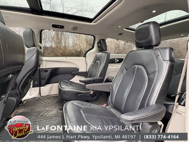 Used 2021 Chrysler Pacifica Limited image 10