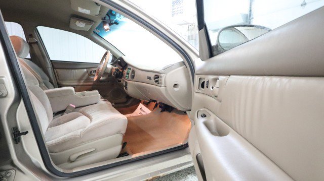 Used 2002 Buick Century Custom w/ Custom Premium Pkg image 10